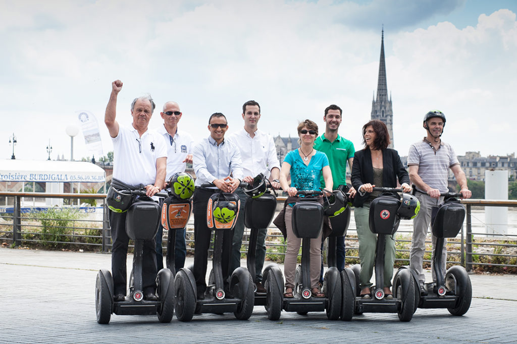 Groupe en segway sur les bords de la garonne