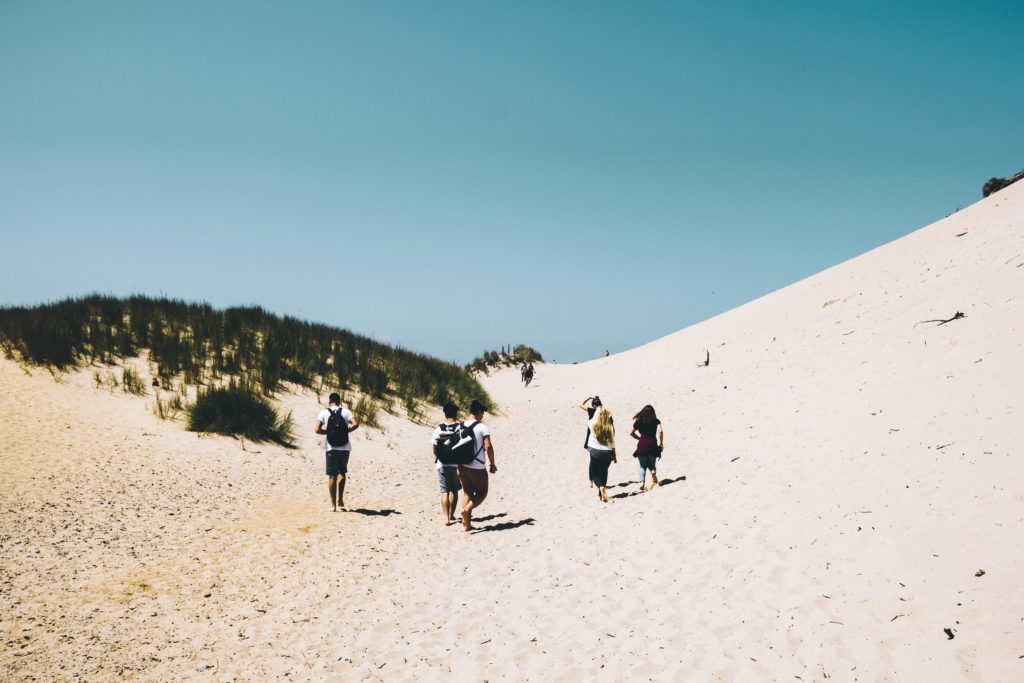 promeneurs sur la dune du pilat