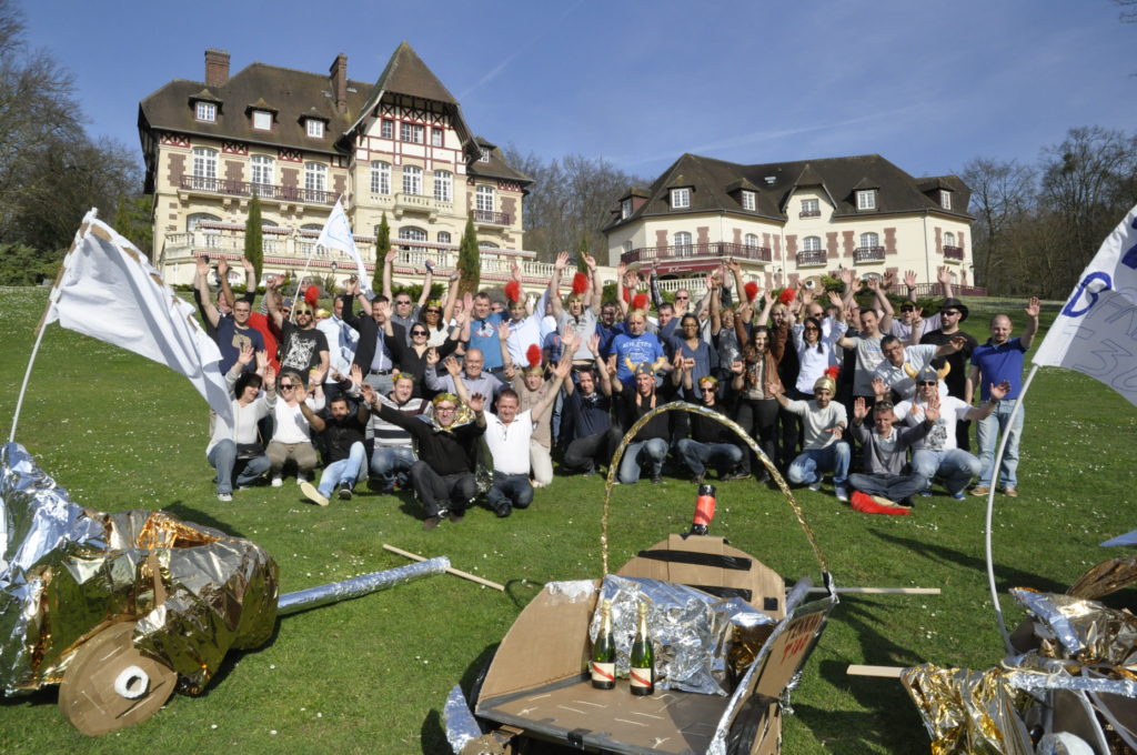 Team-building chars en carton